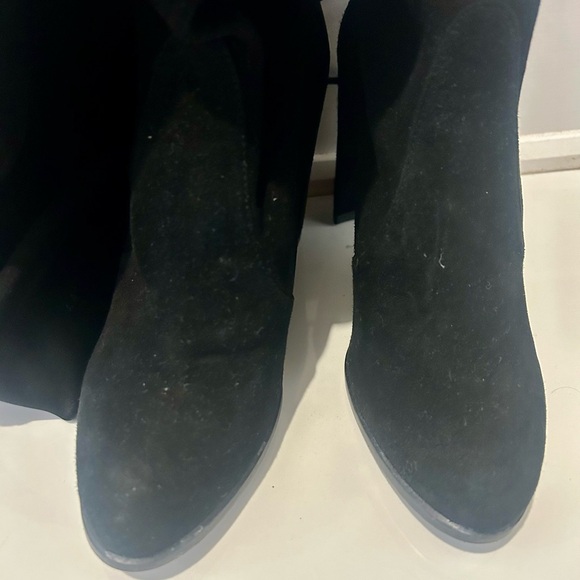 Stuart Weitzman over the knee suede black boots. - Picture 5 of 6
